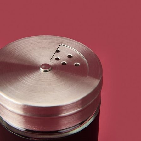Tohana Metal Kaplı Cam Baharatlık - Siyah / Gri - 8 cm