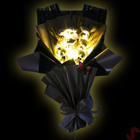 8 Pelüş Ayıcıklı, Kuru Çiçekli ve Led Işıklı Buket, 59x40cm