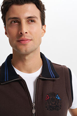 Arma Erkek Slim Fit Örme Basic 3 İplik Şardonlu Dik Yaka Yelek – %70 Pamuk %30 Polyester K5YYO9476 