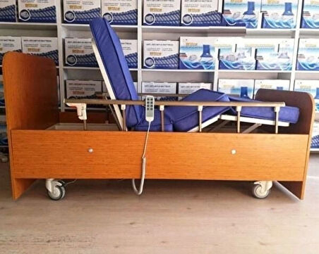3 Motorlu Ahşap Ev Tipi Hasta Karyolası | 220 Kg Taşıma Kapasiteli, Ayarlanabilir ve Konforlu