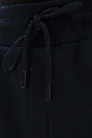 Arma Erkek Regular Fit 3 İplik Kumaş Dar Paça Eşofman Altı – Lastikli Bel, Günlük ve Spor Kombinler İçin %70 Pamuk %30 Polyester K30174681502 