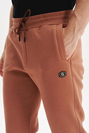 Arma Erkek Regular Fit 3 İplik Kumaş Dar Paça Eşofman Altı – Lastikli Bel, Günlük ve Spor Kombinler İçin %70 Pamuk %30 Polyester K30174681502 