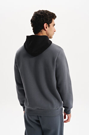 Arma Erkek Kapüşonlu Sweatshirt – Örme 3 İplik Şardonlu, Yazı Baskılı,Cepsiz, Sade ve Şık, Regular Fit K30254628901 
