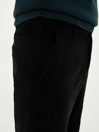 LCWAIKIKI Classic Siyah Geniş Kalıp Kadife Chino Pantolon