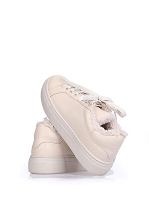 İçi Kürklü Bağcıklı Krem Deri Spor Ayakkabı Sneaker