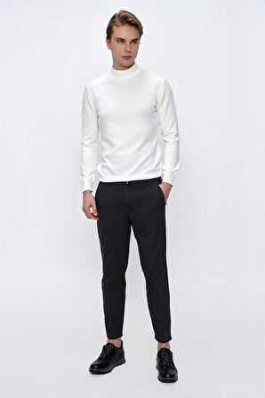 Basic Dinamik Fit Rahat Kesim Yarım Balıkçı Yaka Triko Kazak