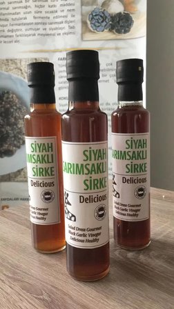 DOĞAL SİYAH SARIMSAKLI SİRKE 250 ML