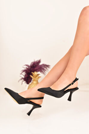 Kadın Rugan Ovis Sivri Topuklu Ayakkabı 