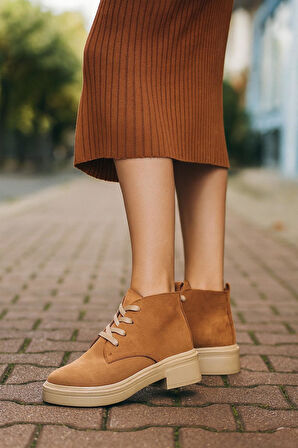 Kalın Poli Taban Bağcıklı Bilekte Kadın Bot & Bootie Süet