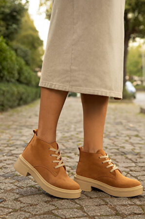 Kalın Poli Taban Bağcıklı Bilekte Kadın Bot & Bootie Süet