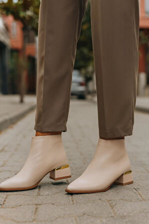 Kadın Topuk Detaylı Fermuarlı Kadın Bot