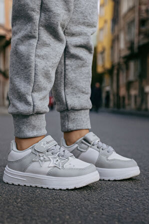 Kız Çocuk Yıldız Detaylı Sneaker Ayakkabı 