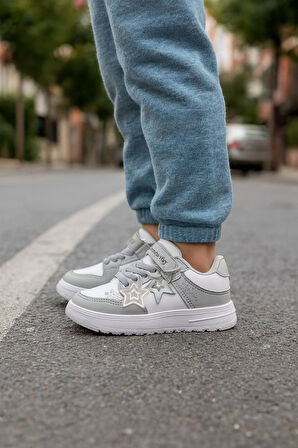 Kız Çocuk Yıldız Detaylı Sneaker Ayakkabı 