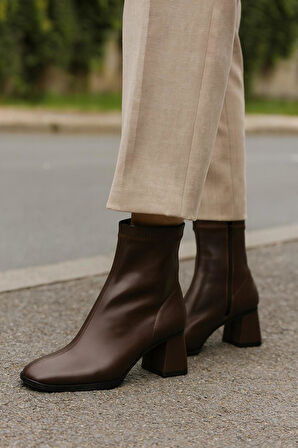  Kadın Küt Burunlu  Topuklu Kadın Streç Bot