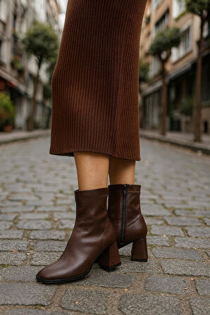  Kadın Küt Burunlu  Topuklu Kadın Streç Bot