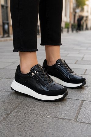 Kadın Sneakers Spor Ayakkabı Günlük Rahat Şık Modern Kalın Tabanlı Casual Ayakkabı