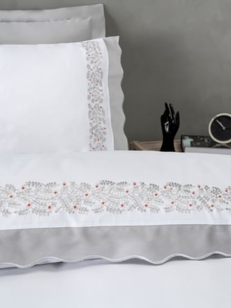 Serena Nakışlı Pamuk Saten Çift Kişilik Nevresim Takımı