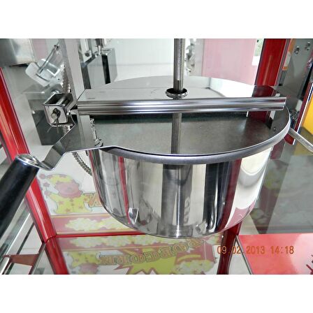 By Kitchen Arabalı Mısır Patlatma&Popcorn Makinesi-Kırmızı 