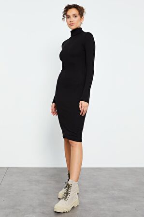 Siyah Kaşkorse Triko Dar Kalıp Balıkçı Yaka Kadın Elbise - 97117 | L