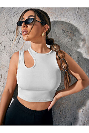 Sıfır Yaka Asimetrik Kesim Beyaz Renk Desensiz Kolsuz Fitilli Likralı Fit Crop Top Bluz