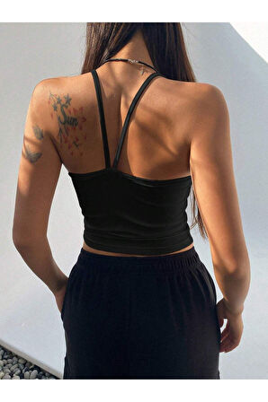 Havuz Yaka Askılı Siyah Renk Fitilli Crop Top Bluz
