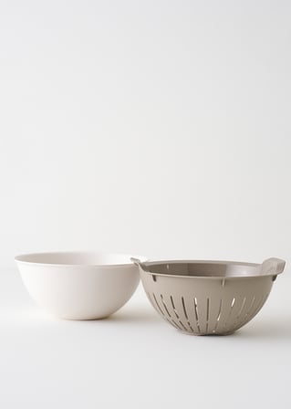 Handle Kaseli Süzgeç Bej (25,5x25,5x10,8 cm)