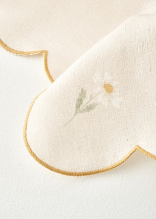 Daisy Scallop Kenar Peçete Bej (40x40 cm)
