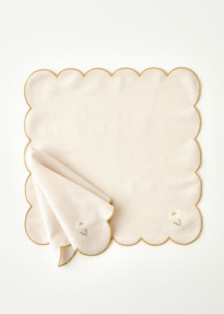 Daisy Scallop Kenar Peçete Bej (40x40 cm)