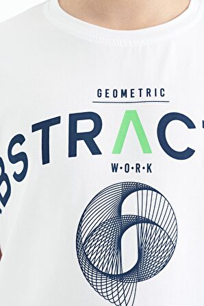 Beyaz Yazı Baskı Detaylı O Yaka Standart Kalıp Erkek Çocuk T-Shirt - 11103 | 5-6