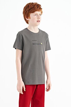 Koyu Gri Baskı Detaylı O Yaka Standart Kalıp Erkek  Çocuk T-Shirt - 11117 | 5-6