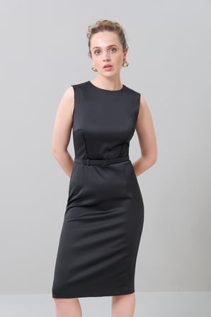 Beli Kemerli Midi Boy Elbise Siyah