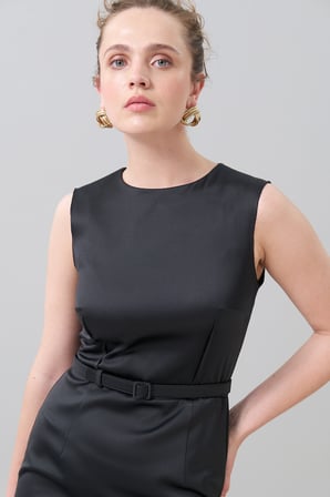 Beli Kemerli Midi Boy Elbise Siyah