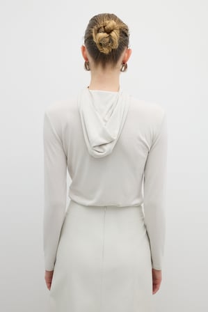 Yarım Fermuarlı Kapüşonlu Bodysuit Taş