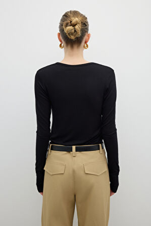 V Yaka Uzun Kol Basic T-shirt Siyah