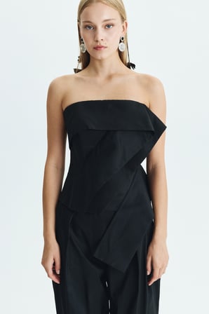 Straplez Drape Detaylı Asimetrik Büstiyer Siyah