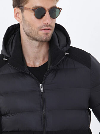 Siyah Regular Fit Kapüşonlu Casual Dokuma Mont