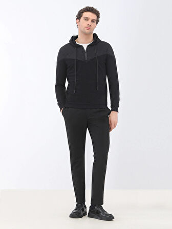 Siyah Kapüşonlu Sweatshırt