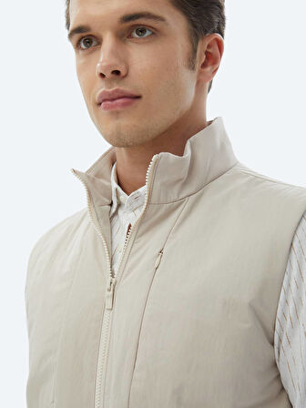 Ekru Regular Fit Dik Yaka Casual Dokuma Spor Yelek