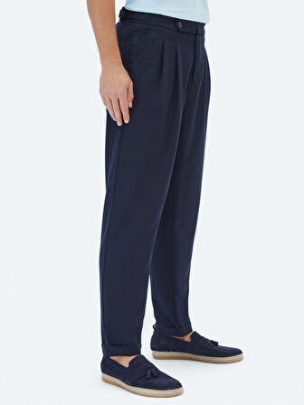 Lacivert Düz Dokuma Carrot Fit Smart Casual Pantolon