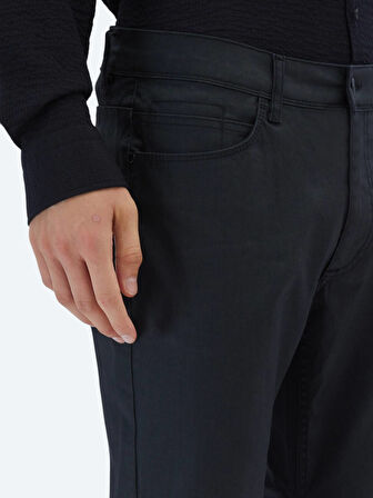 Siyah Düz Dokuma Fitted Fit Casual Pamuk Karışımlı Pantolon