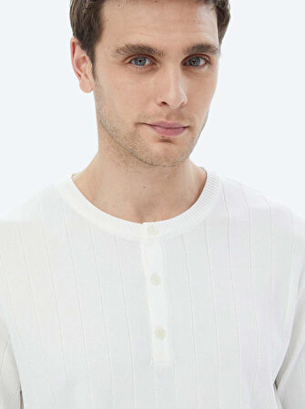 Ekru Hakim Yaka Jakarlı Triko