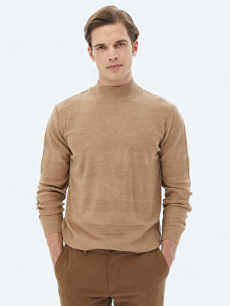 Deve Tüyü Yarım Balıkçı Yaka Jakarlı Yün Karışımlı Triko Kazak