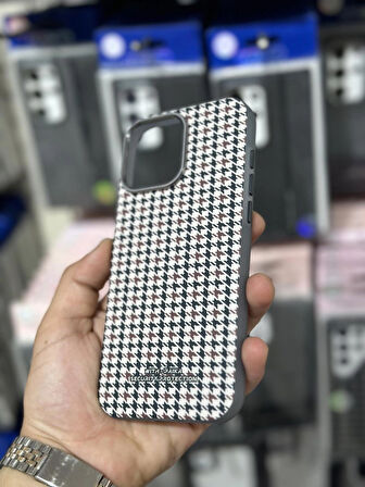 ROSE TEKNOLOJİ İPHONE 16 PROMAX MAGSEFE DESTEKLİ KARBON YÜZEYLİ VİOLET KILIF
