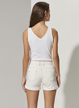 White by Nature Normal Bel Normal Beyaz Kadın Şort 330005