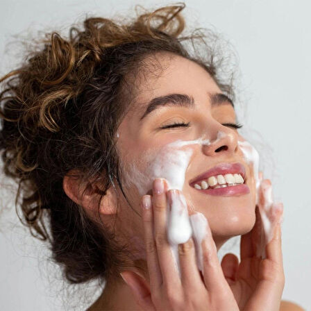 Candy's Yüz Temizleme Köpüğü