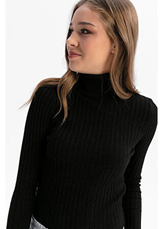 Likrali Bogazli Triko - Siyah