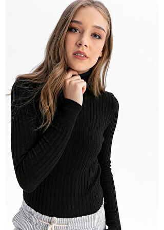 Likrali Bogazli Triko - Siyah