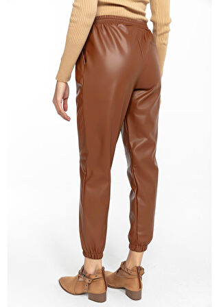 Pileli Lastikli Deri Pantolon