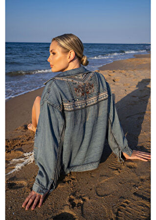 Sırtı İşlemeli, Kolları Ve Sırtı Zincirli Boyfriend Kot Ceket