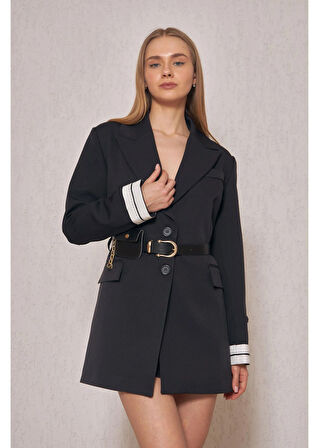 Kol Ağzı Garnili Kemerli Atlas Ceket